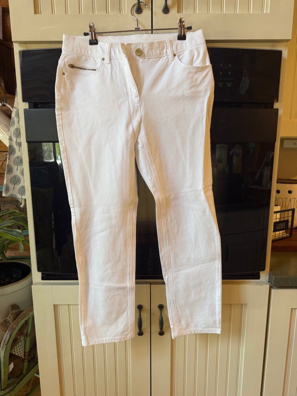 Chico's White Straight-Leg Jeans with Zip Pocket Detail